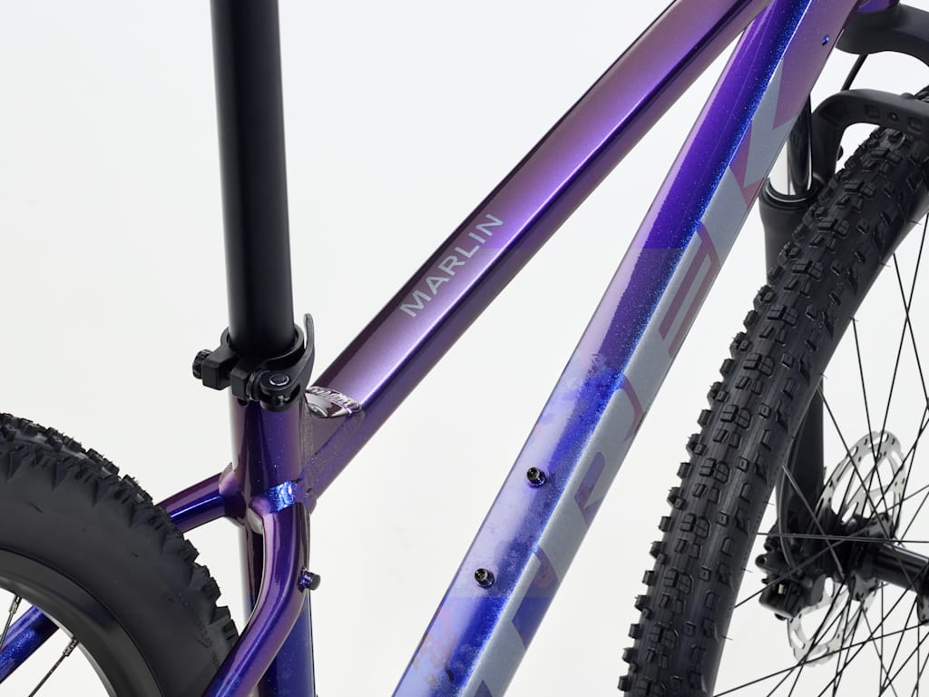 #color_purple-flip-black-fade