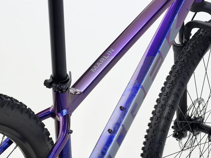 #color_purple-flip-black-fade