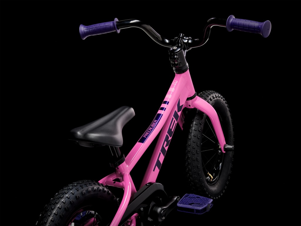#color_flamingo-pink