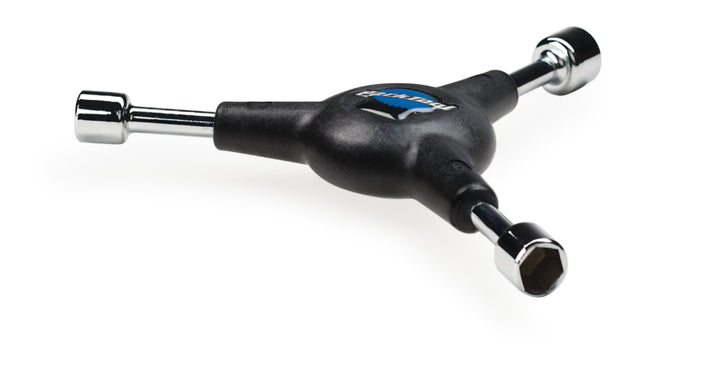 Llave de tuercas de 3 puntas