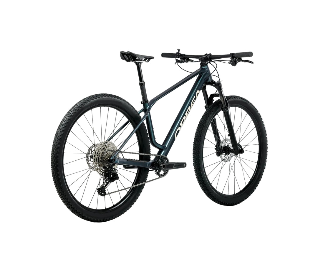 #color_espace-green-ivory-white